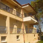 Dioni Hotel 3*