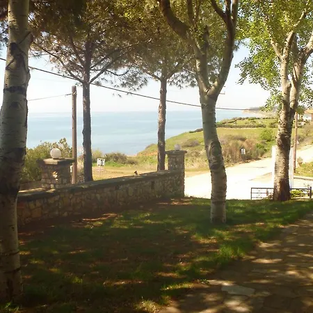 Dioni 3* Marónia